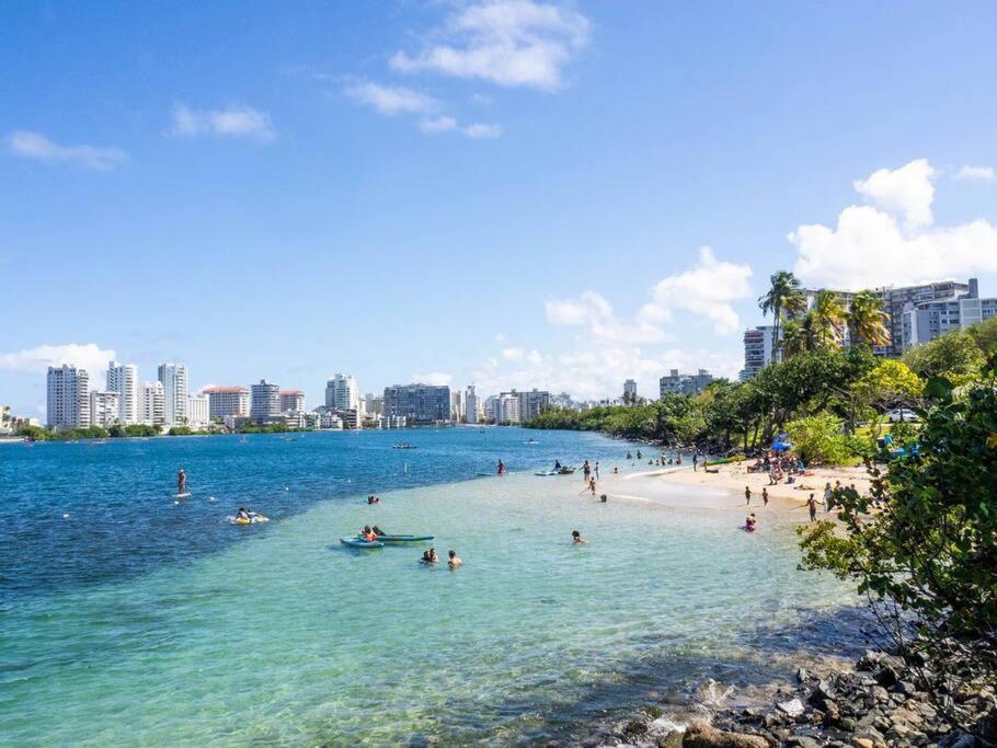 Comfy & Bright Apt @ Calle Loiza - Walk To Beach / Calle Loiza Abajo -N Apartment San Juan Bagian luar foto